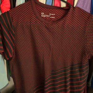 Boys Under Armor t-shirt